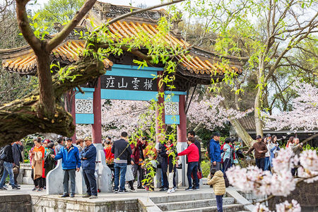 极悦平台注册：斛珠夫人方诸为何反对方海市留在都中 方海离开都中愿意揭秘<span